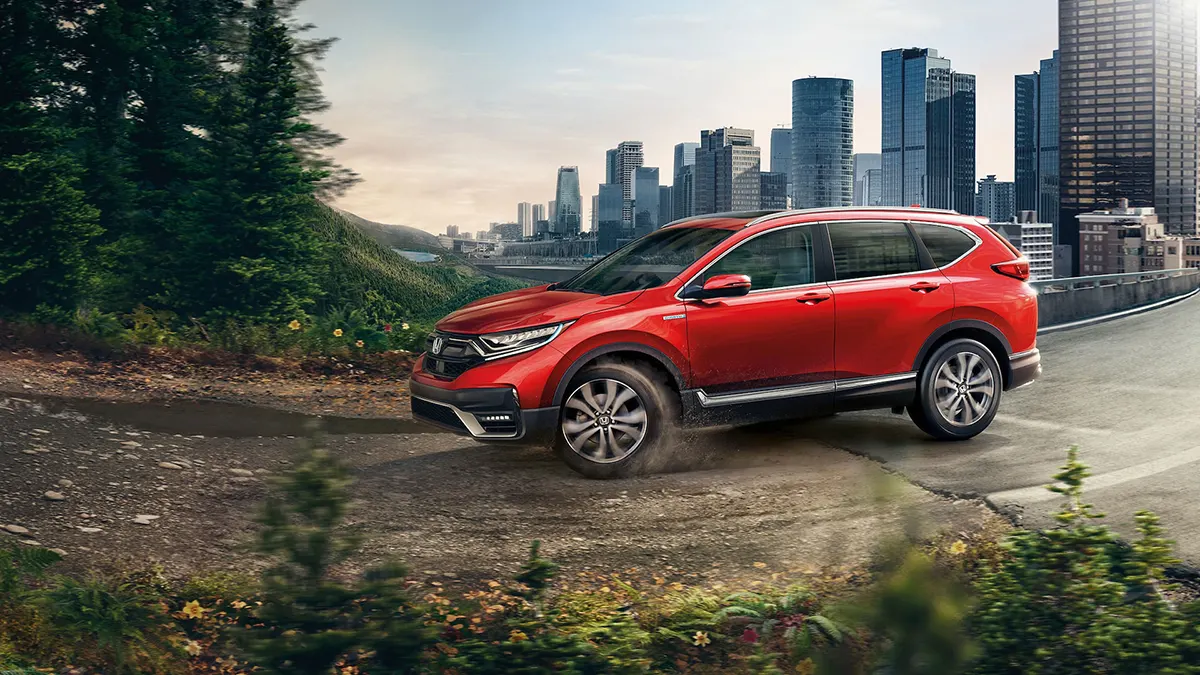 2022 Honda CR-V Performance 2022 CR-V driving from the city to the country