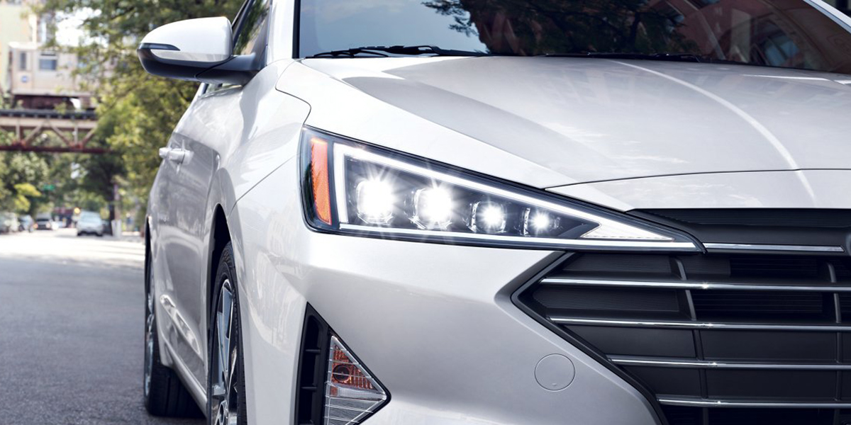 2020 Hyundai Elantra - Technology 2020 Hyundai Elantra HID Headlights