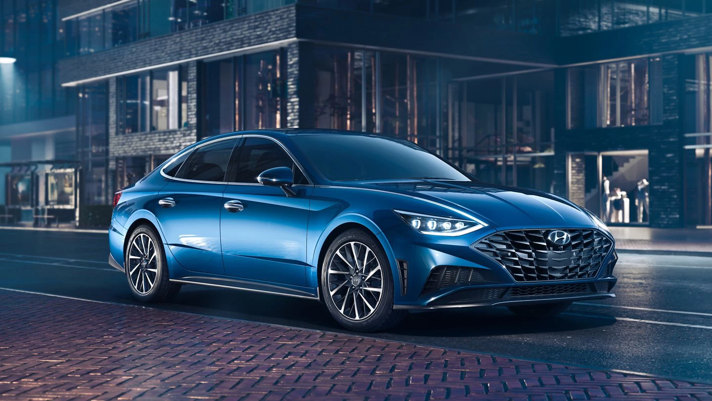 2022 Hyundai Sonata - Design 2022 Hyundai Sonata parked on roadside