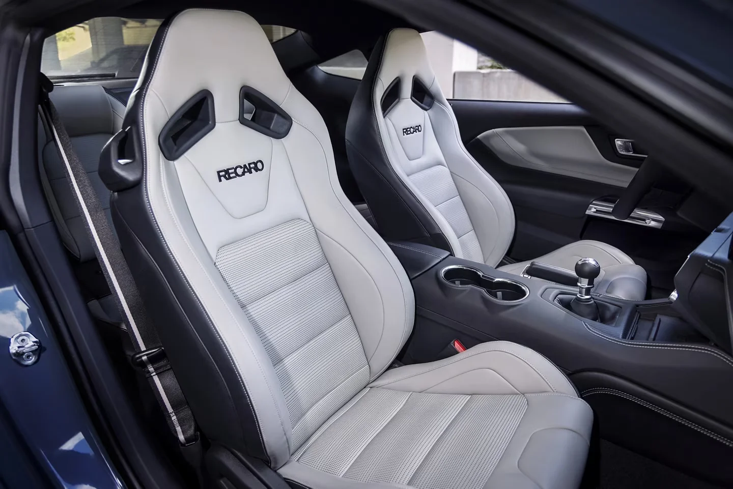 2024 Ford Mustang interior