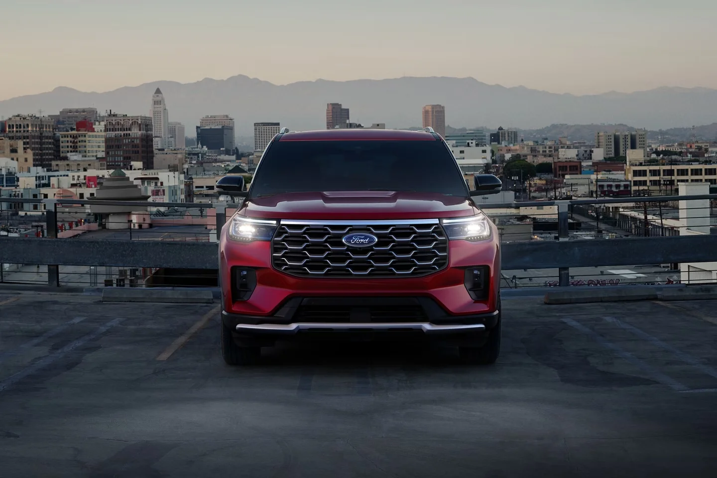 2025 Ford Explorer in [Dealership city]