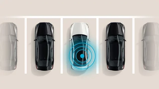 Hyundai vehicle sensing child or pet in back seat