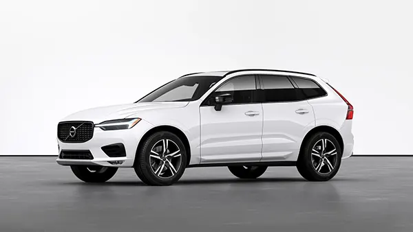 XC60 R-Design on backdrop